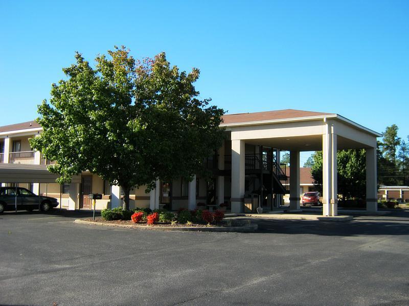 Briarwood Inn Amory Екстериор снимка