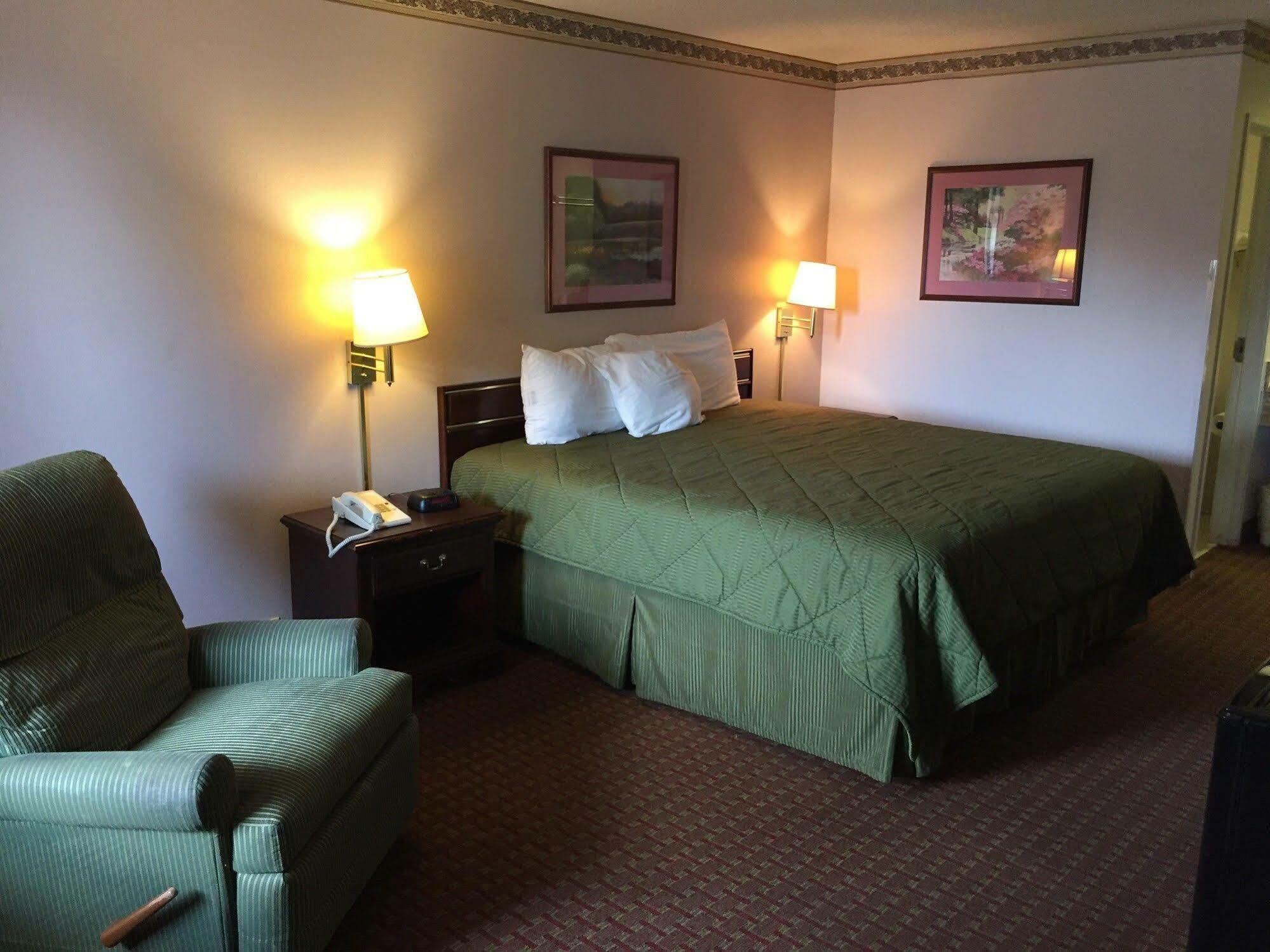 Briarwood Inn Amory Екстериор снимка