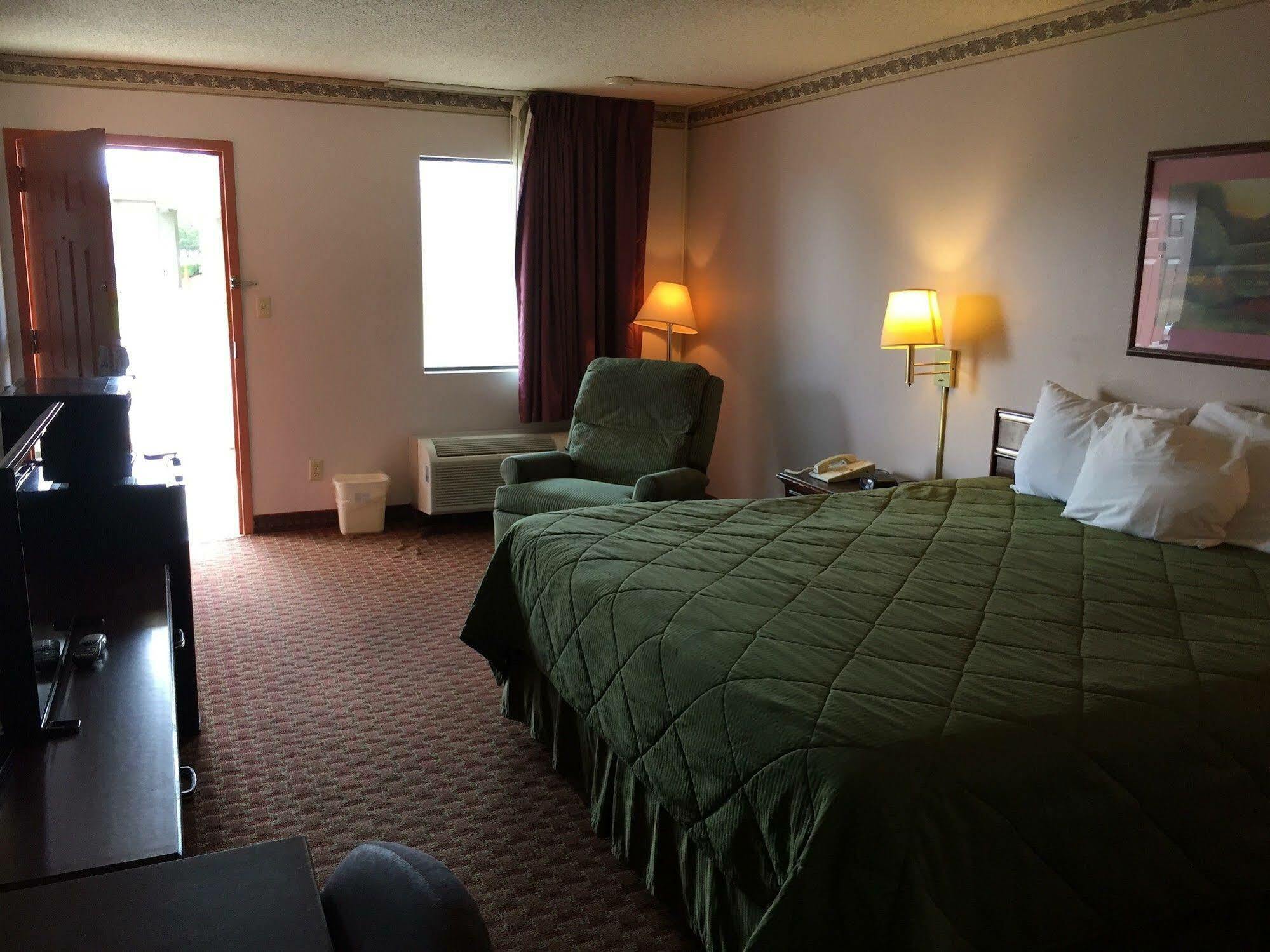 Briarwood Inn Amory Екстериор снимка